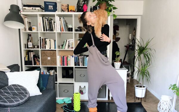 La bailarina Anna Ókuneva, fotografiada por Darián Vólkova - Sputnik Mundo