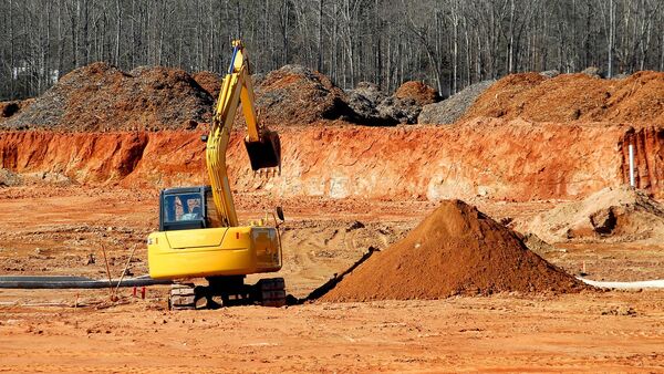 Una excavadora (imagen referencial) - Sputnik Mundo