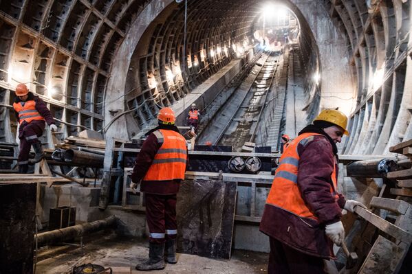 El más bello y preciso del mundo: el metro de Moscú cumple 85 años - Sputnik Mundo