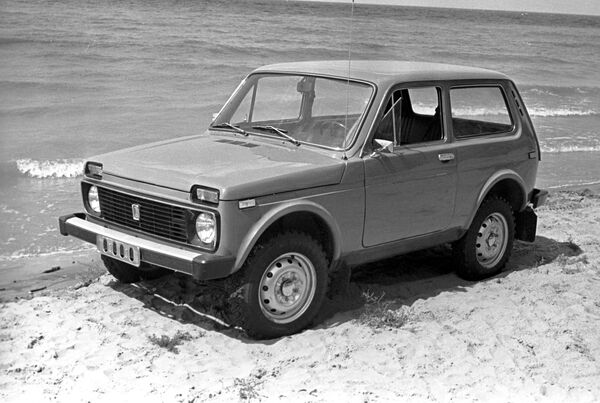 Un clásico Lada Niva 4x4. - Sputnik Mundo