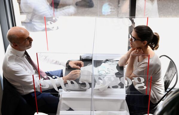 Los restaurantes en la época post-COVID-19: una experiencia distinta 

 - Sputnik Mundo