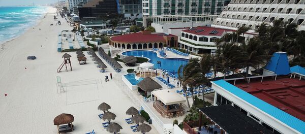 Playas vacías y hoteles sin clientes en Quintana Roo, México - Sputnik Mundo