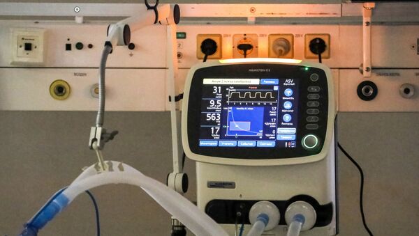 Un ventilador pulmonar Un ventilador pulmonar - Sputnik Mundo