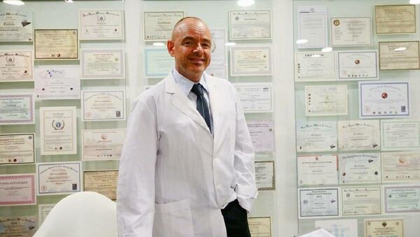 Médico Rubén Mühlberger - Sputnik Mundo