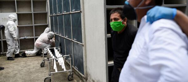 Funerales en Guayaquil - Sputnik Mundo