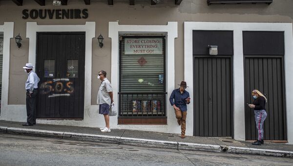 Una cola en una tienda de Puerto Rico - Sputnik Mundo