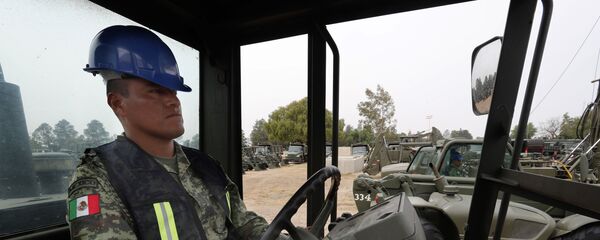 Inicio de los trabajos de construcción del aeropuerto General Felipe Ángeles en la base militar aérea Santa Lucía - Sputnik Mundo