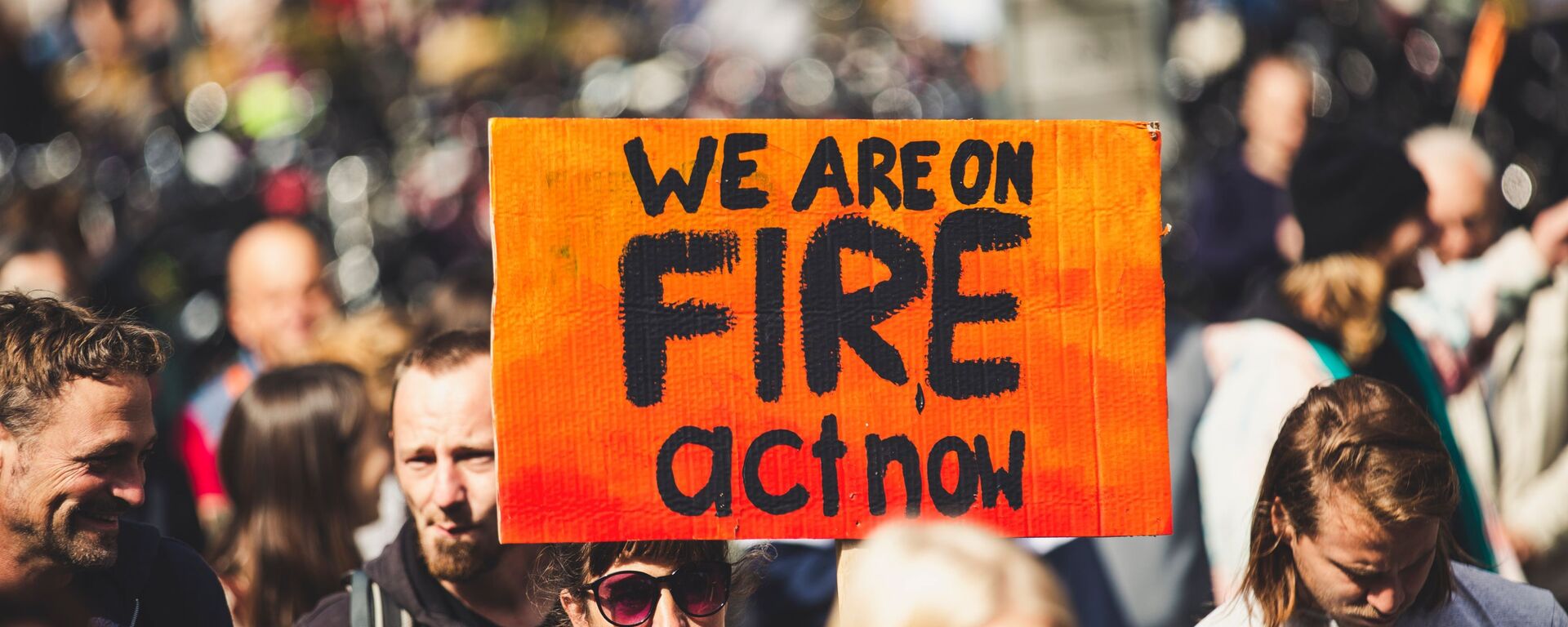 Cartel de manifestación por cambio climático - Sputnik Mundo, 1920, 13.01.2022