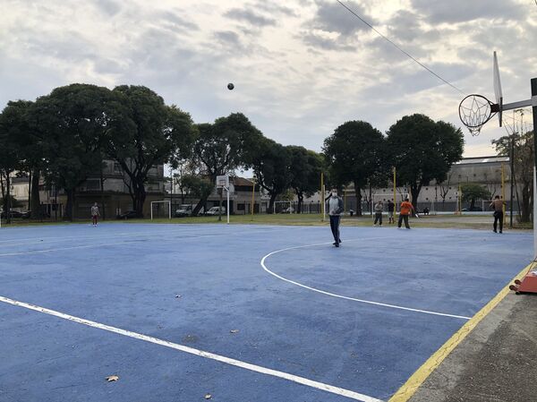 El drama en Argentina de quienes no pueden quedarse en casa porque no la tienen - Sputnik Mundo