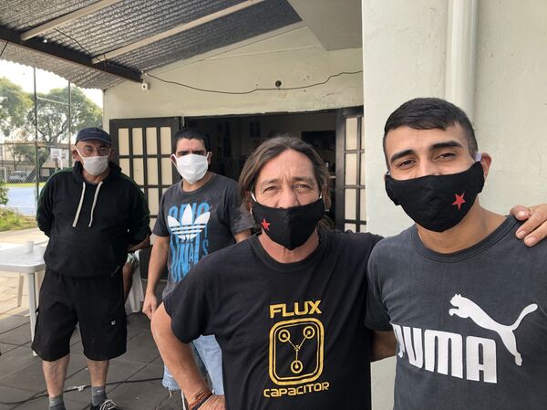 El drama en Argentina de quienes no pueden quedarse en casa porque no la tienen - Sputnik Mundo