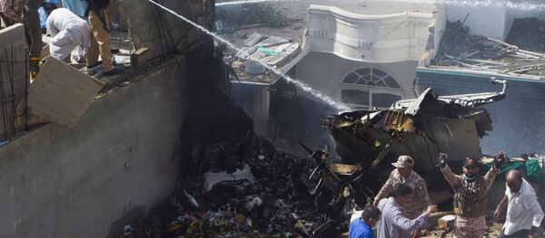 Lugar del siniestro del avión de Pakistan Airlines - Sputnik Mundo