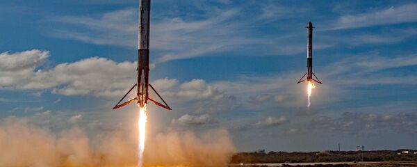 El cohete Falcon Heavy - Sputnik Mundo