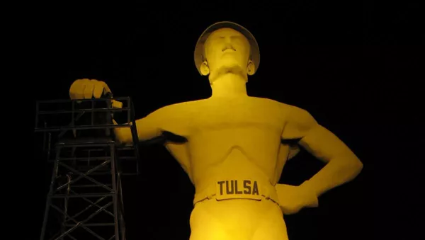  Escultura gigante del Perforador Dorado en Tulsa, EEUU