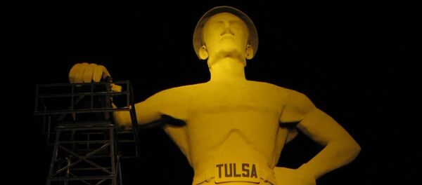  Escultura gigante del Perforador Dorado en Tulsa, EEUU - Sputnik Mundo