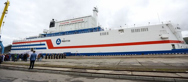Akademik Lomonósov, la primera central nuclear flotante del mundo Akademik Lomonósov, la primera central nuclear flotante del mundo - Sputnik Mundo