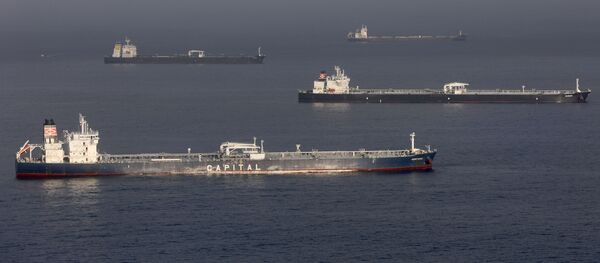 Petroleros en la costa de EEUU (el 28 de abril de 2020) - Sputnik Mundo