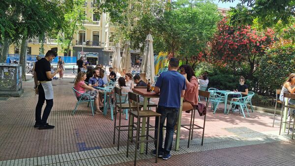 Terraza en la plaza de Olavide (Madrid) - Sputnik Mundo