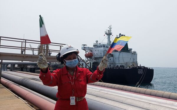 Bienvenida al barco petrolero iraní Fortune en la refinería El Palito, en Venezuela - Sputnik Mundo