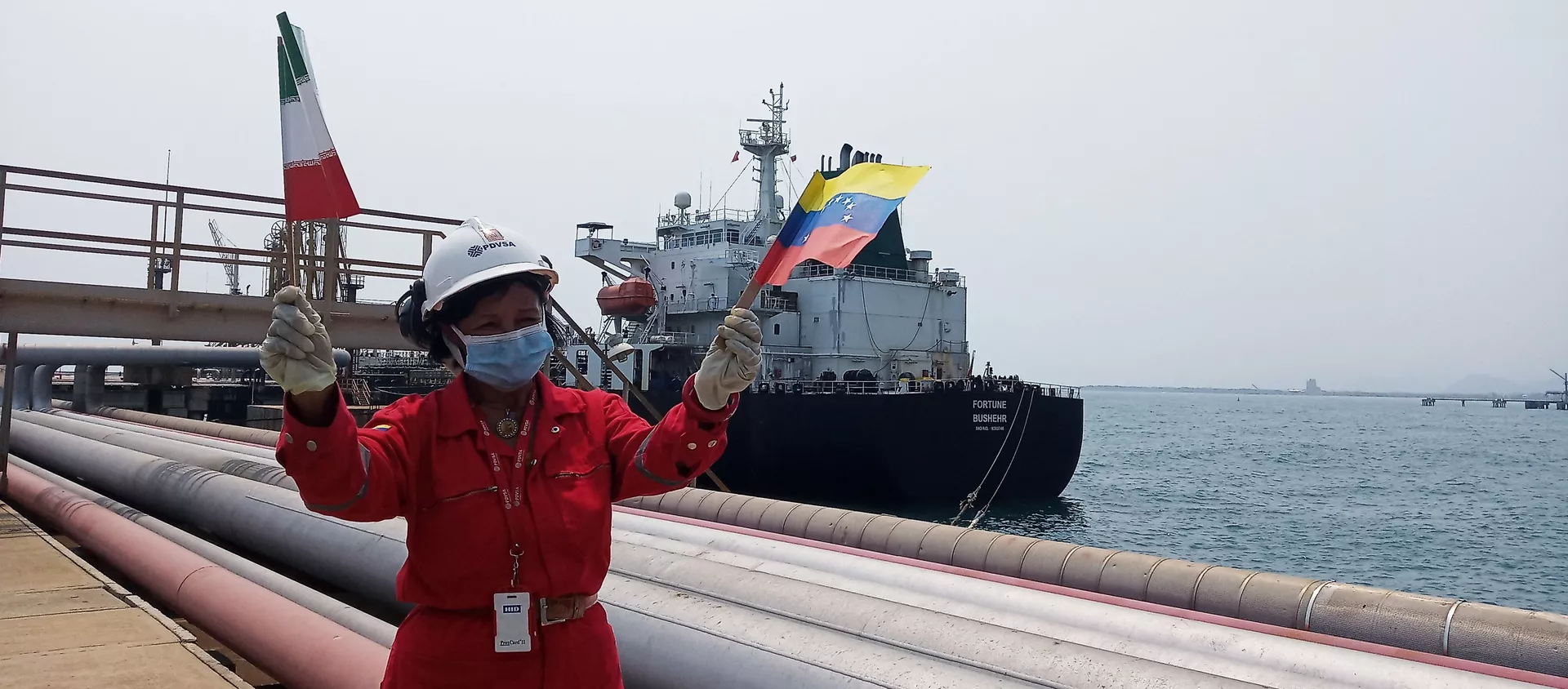 Bienvenida al barco petrolero iraní Fortune en la refinería El Palito, en Venezuela Bienvenida al barco petrolero iraní Fortune en la refinería El Palito, en Venezuela - Sputnik Mundo, 1920, 24.12.2020
