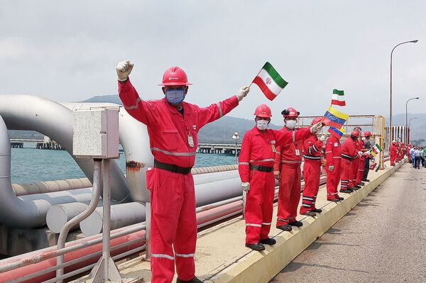 Bienvenida al barco petrolero iraní Fortune en la refinería El Palito, en Venezuela - Sputnik Mundo