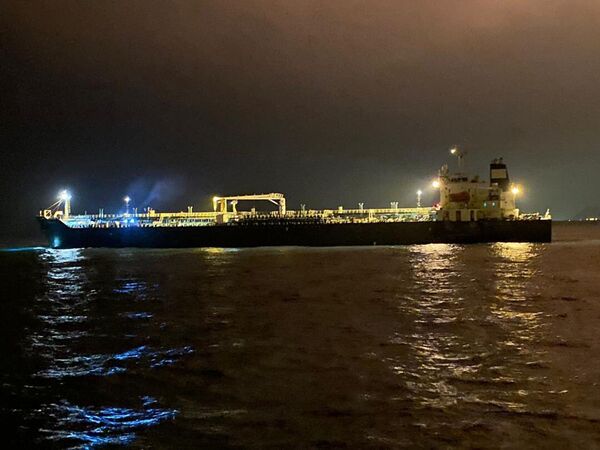 Llega a Venezuela el primero de los cinco buques petroleros enviados desde Irán
Llega a Venezuela el primero de los cinco buques petroleros enviados desde Irán
- Sputnik Mundo