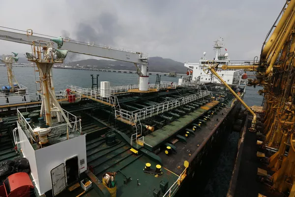 Llega a Venezuela el primero de los cinco buques petroleros enviados desde Irán

 - Sputnik Mundo