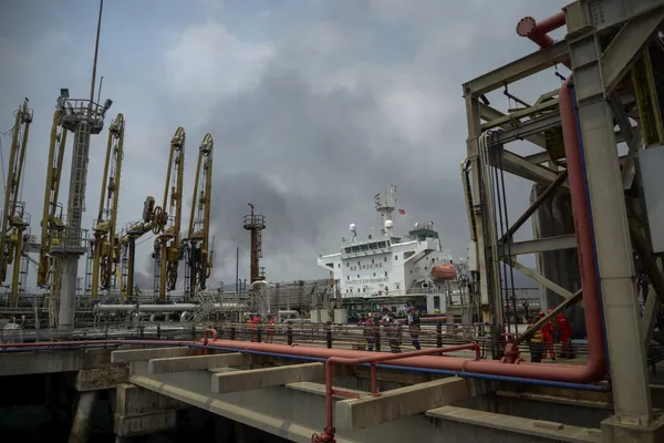 Llega a Venezuela el primero de los cinco buques petroleros enviados desde Irán

 - Sputnik Mundo