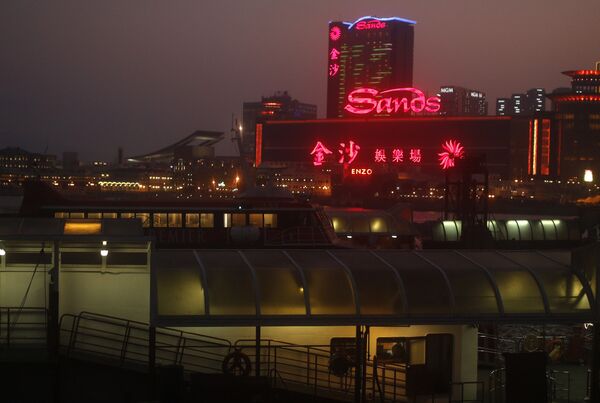 Sands Casino complex is lit up in Macau Sands Casino complex is lit up in Macau - Sputnik Mundo