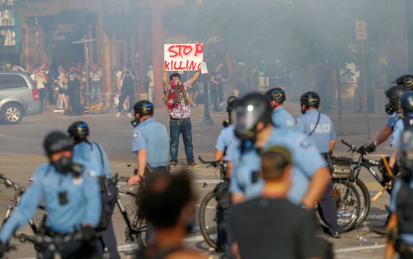 Protestas en Minneapolis - Sputnik Mundo