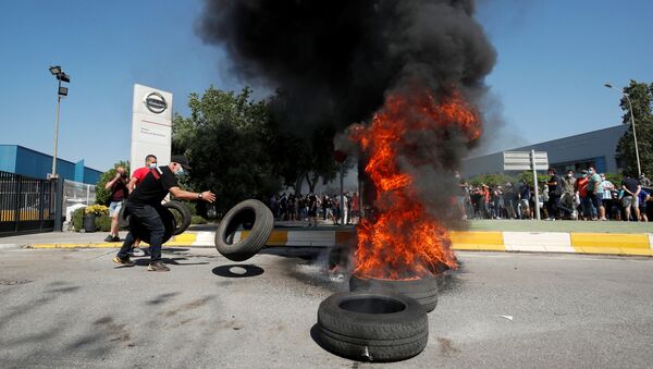 Protestas contra el cierre de la fábrica de Nissan en Barcelona Protestas contra el cierre de la fábrica de Nissan en Barcelona - Sputnik Mundo