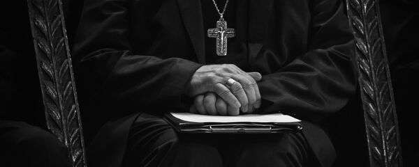 Un sacerdote (imagen referencial) - Sputnik Mundo