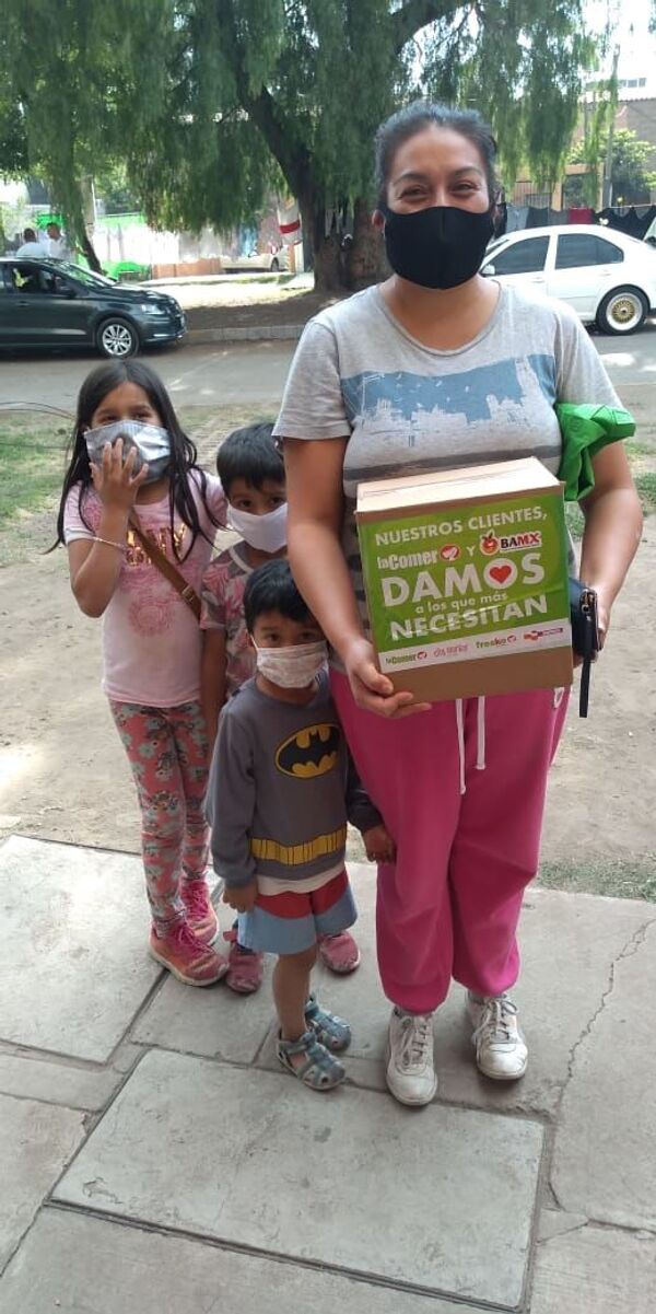 Bancos de alimentos salvan a los hambrientos de la pandemia en México Bancos de alimentos salvan a los hambrientos de la pandemia en México - Sputnik Mundo