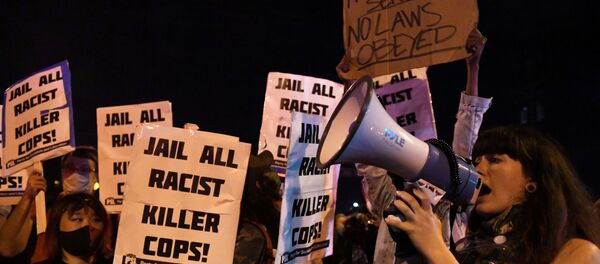 Protestas en Minnesota por la muerte de George Floyd, el 29 de mayo - Sputnik Mundo