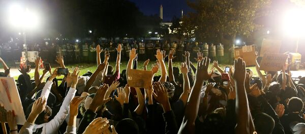 Protestas cerca de la Casa Blanca en Washington - Sputnik Mundo