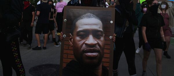 Retrato de George Floyd - Sputnik Mundo