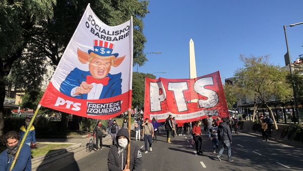 Manifestantes argentinos marchan contra la represión policial en EEUU - Sputnik Mundo