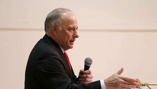 Congresista republicano Steve King - Sputnik Mundo