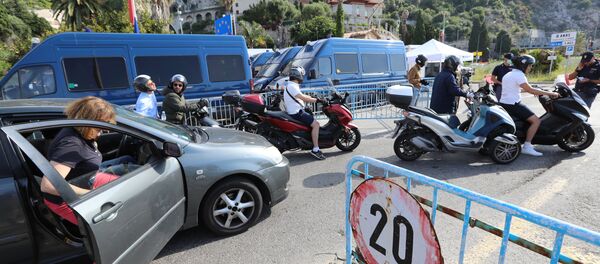 Apertura de la frontera entre Italia y Francia - Sputnik Mundo