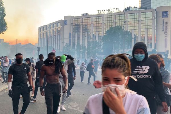 Protestas contra la brutalidad policial en París
 - Sputnik Mundo
