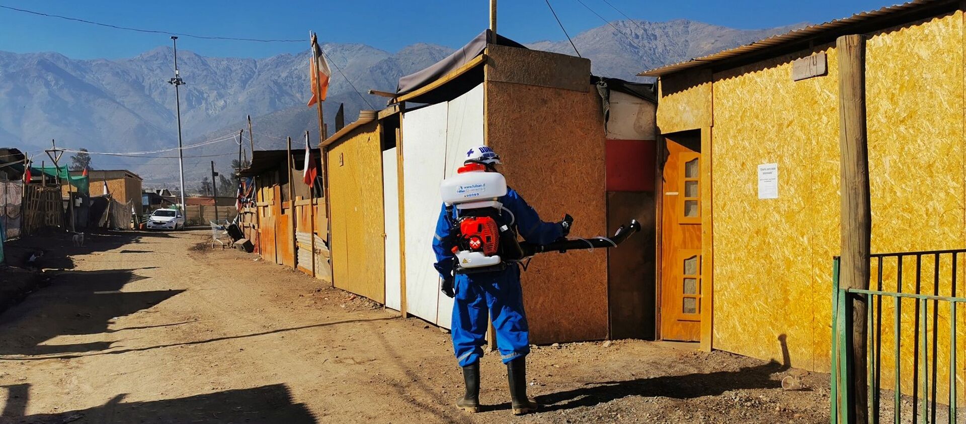 Empresa Fullsan realizando tareas de desinfección en Chile - Sputnik Mundo, 1920, 03.06.2020