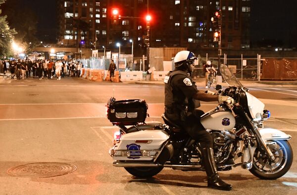 Una crónica de las protestas de Washington - Sputnik Mundo