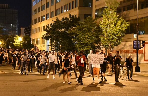 Una crónica de las protestas de Washington - Sputnik Mundo