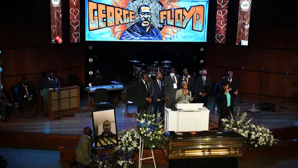 El servicio conmemorativo en Minneapolis para honrar a George Floyd - Sputnik Mundo