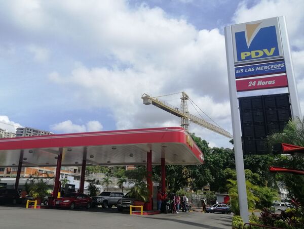 Gasolina en dólares y bolívares: el nuevo ensayo venezolano - Sputnik Mundo