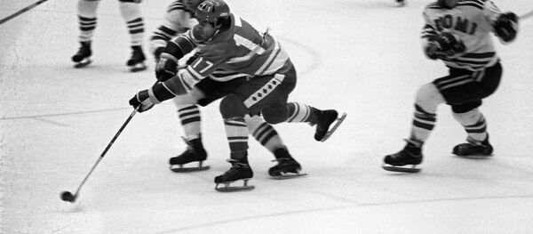 Valery Jarlámov, la leyenda soviética del hockey durante el partido URSS-Finlandia - Sputnik Mundo