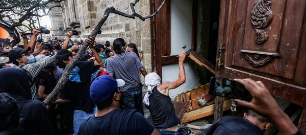 Protestas en Jalisco contra la violencia policial Protestas en Jalisco contra la violencia policial - Sputnik Mundo