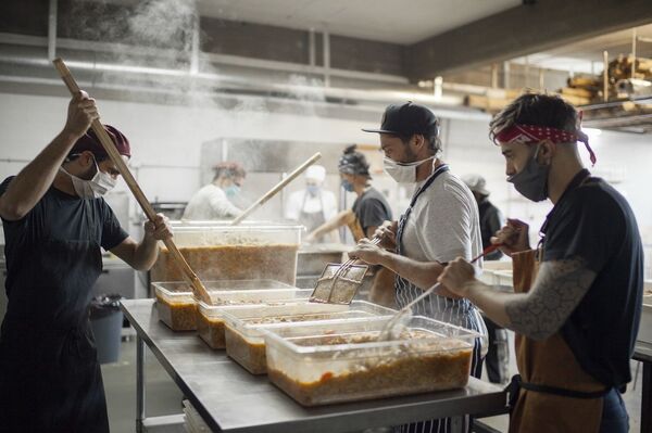 Así se reinventa la gastronomía argentina para sobrevivir a la pandemia - Sputnik Mundo