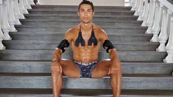 Cristiano Ronaldo, futbolista portugués - Sputnik Mundo