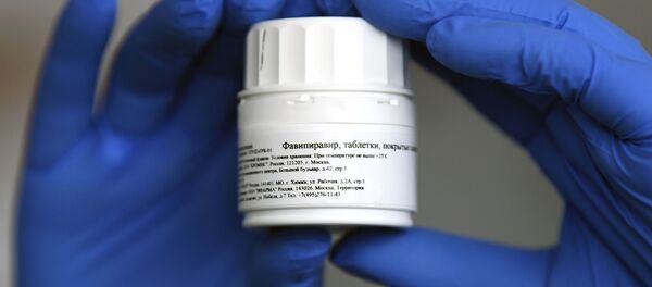 Medicamento contra Covid-19 producido en Rusia sobre la base de la sustancia antivírica experimental Favipiravir - Sputnik Mundo