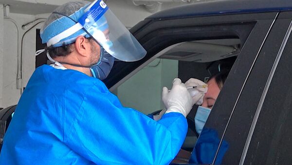 Dr. Miami reparte botox para llevar a los automovilistas - Sputnik Mundo